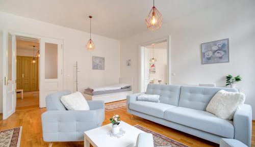 Three-Bedroom Deluxe Apartment