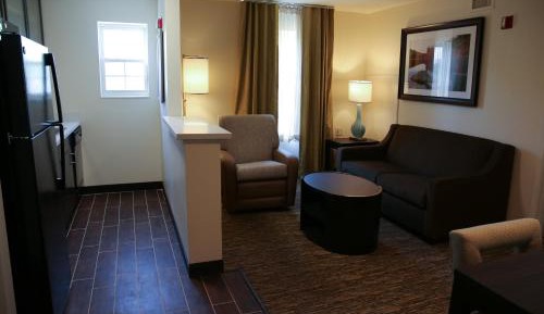 Queen Suite with Two Queen Beds - Non-Smoking