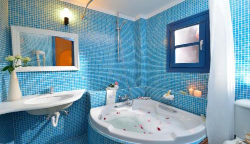 Superior One-Bedroom Suite with Hot Tub