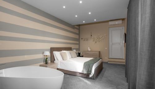 King Room with Lake View