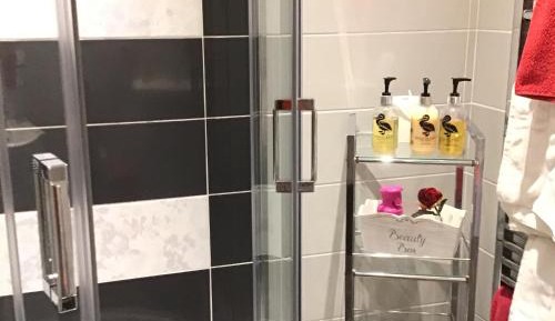 Family Room (2 Adults + 2 Children)