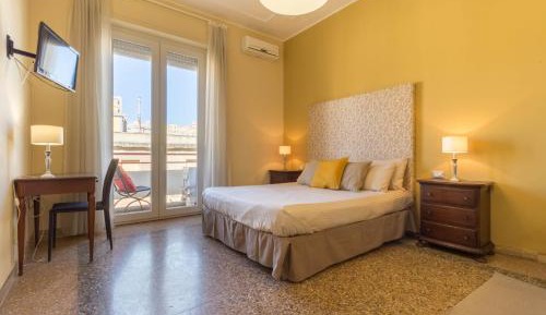 Large Double or Twin Room