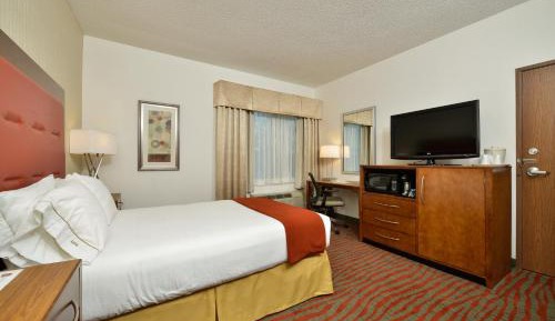 Double Room with Accessible Roll-in Shower - Non-Smoking