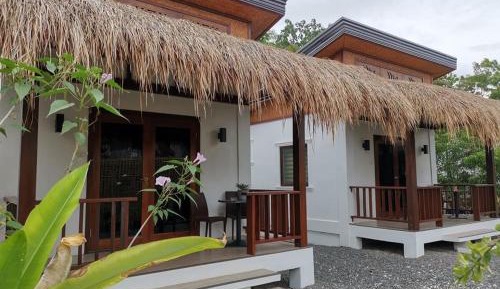 Bungalow with Patio