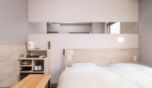 Room Only Small Twin Room - Non-Smoking