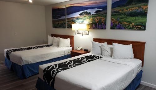 Queen Room with Two Queen Beds - Non-Smoking