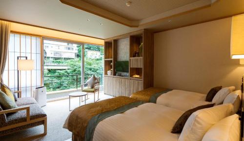 Twin Room with Shower