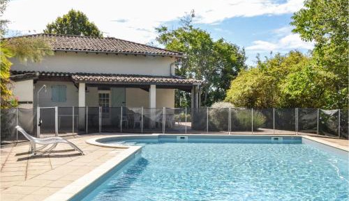 Three-Bedroom Holiday Home 