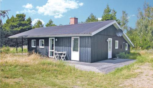 Three-Bedroom Holiday Home 
