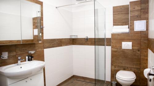 Deluxe Double Room with Extra Bed