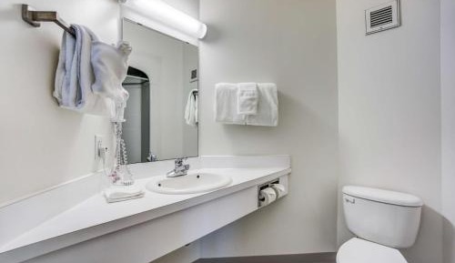 Deluxe Quadruple Room - Non-Smoking
