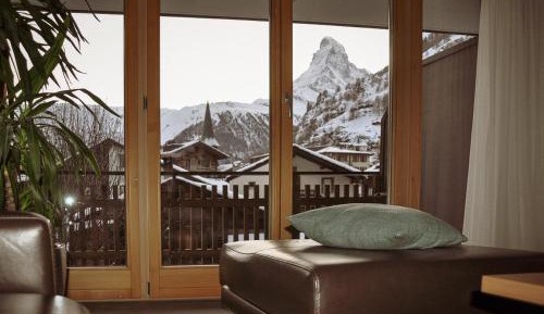 Two-Bedroom Apartment with Matterhorn View - Eastside