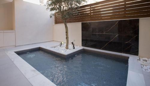 Apartment with Garden View