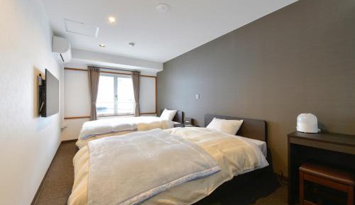 Twin Room with Shared Toilet