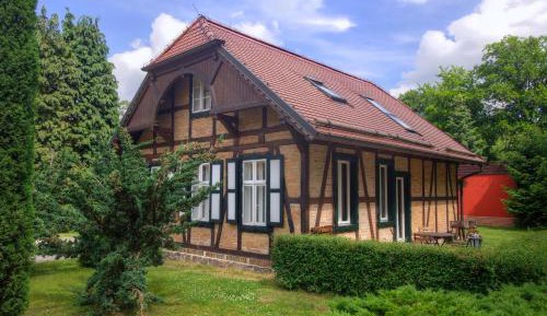 Holiday Home (8 Adults)