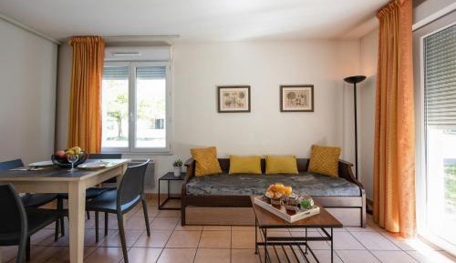 One Bedroom Apartment