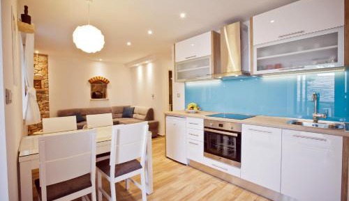 One-Bedroom Apartment with Terrace