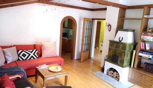 Apartment with Mountain View