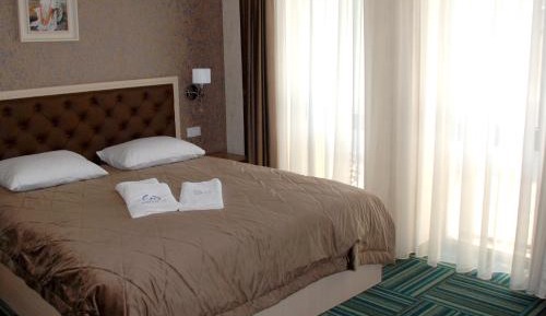 Single Room with Mountain View