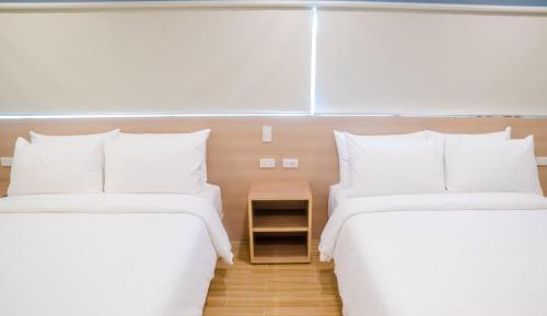 Deluxe Queen Room with Two Queen Beds