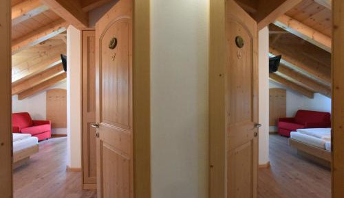 Family Room (2 Adults + 1 Child)