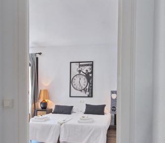 Standard Twin Room with Shared Bathroom