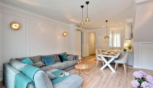 Deluxe Apartment