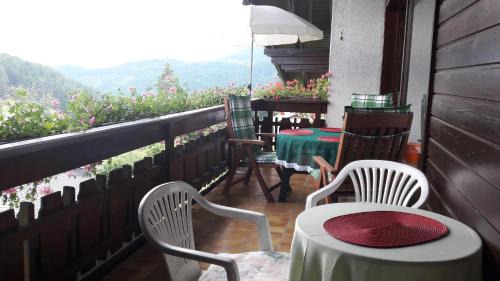 One-Bedroom Apartment with Terrace