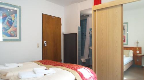 Double Room with Shared Toilet
