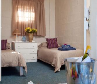 Twin Room with Bathroom