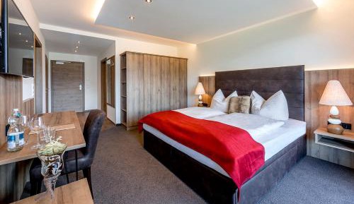 Suite with Mountain View