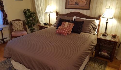 Queen Room