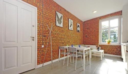 Apartment with Garden View