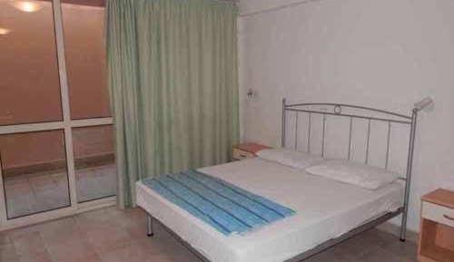 Two-Bedroom Apartment with Patio (6 Adults)