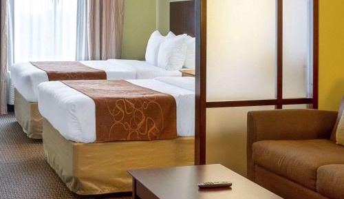 Queen Suite with Two Queen Beds - Non-Smoking