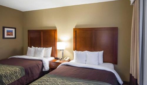 Queen Room with Two Queen Beds - Non-Smoking