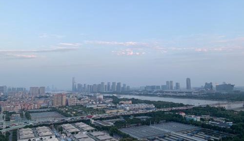Apartment with Lake View