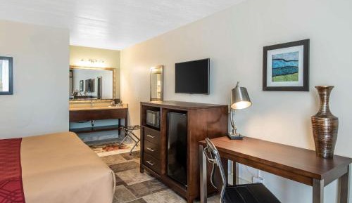 King Room - Accessible/Non-Smoking