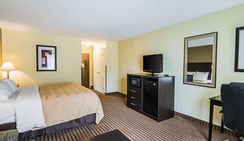 King Room with Sofa Bed and Whirlpool - Non-Smoking