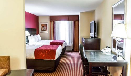 Queen Suite with Two Queen Beds