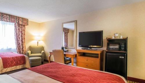 Queen Room with Two Queen Beds - Non-Smoking