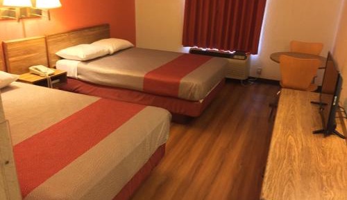 Deluxe Queen Room with Two Queen Beds - Non-Smoking