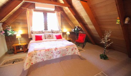 Apartment with Mountain View