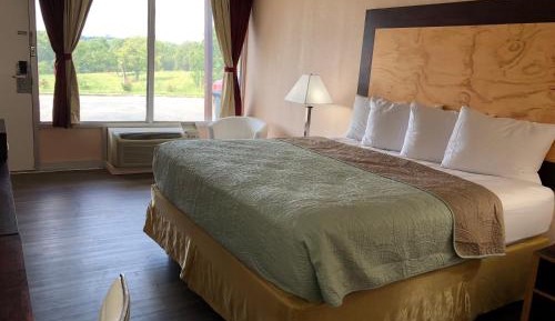 King Room - Non-Smoking
