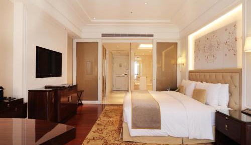 Okura King Room