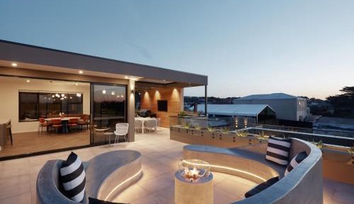 Three-Bedroom Penthouse Apartment