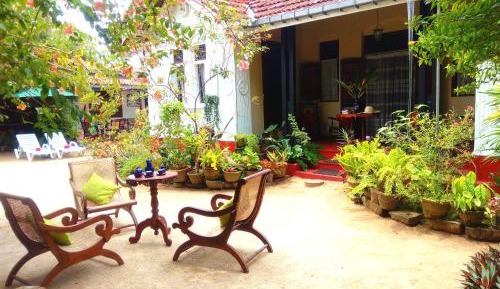 Villa with Garden View