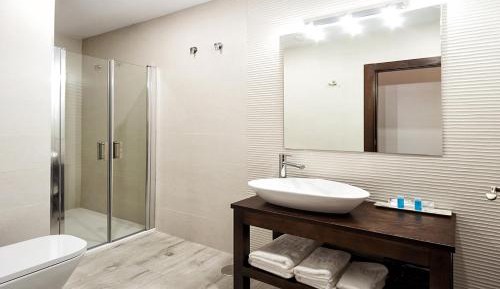 Superior Deluxe Double or Twin Room 