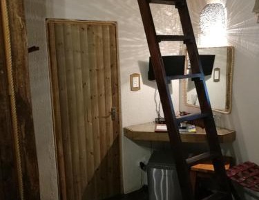 Double Room (2 Adults + 1 Child)