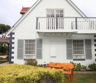 Three-Bedroom Cottage - Bay View